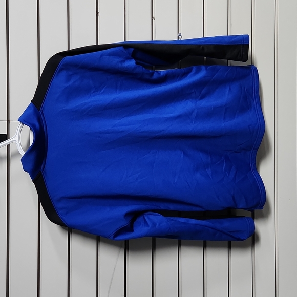 Youth boys Under armour zip up jacket. - Picture 2 of 6